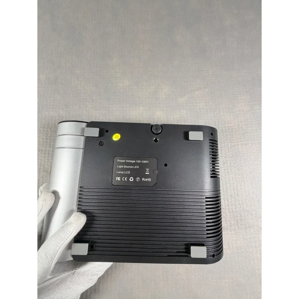 Vamvo L4200 Video Projector Portable LED LCD Home Theater with Carrying Case